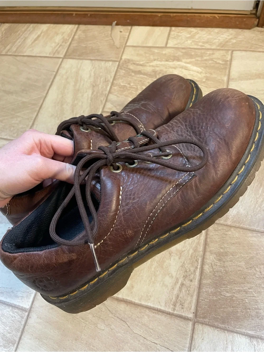 Vintage Men's Brown Leather Lace-Up Doc Martens